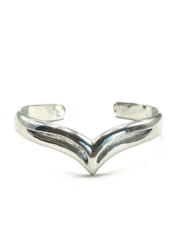 The Silver Pointed Cuff