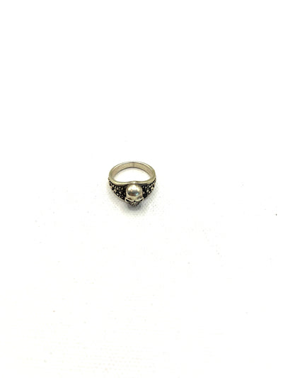 The Single Skull Ring