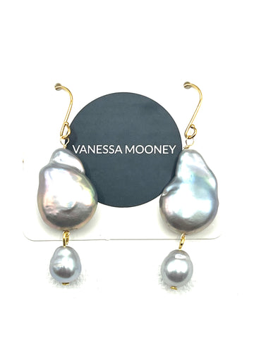 The Silver Pearl Earrings