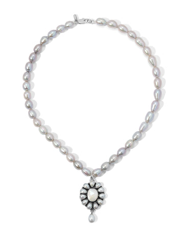 The Pia Pearl Necklace