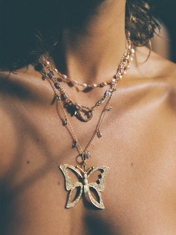 The Elektra Clasp Necklace