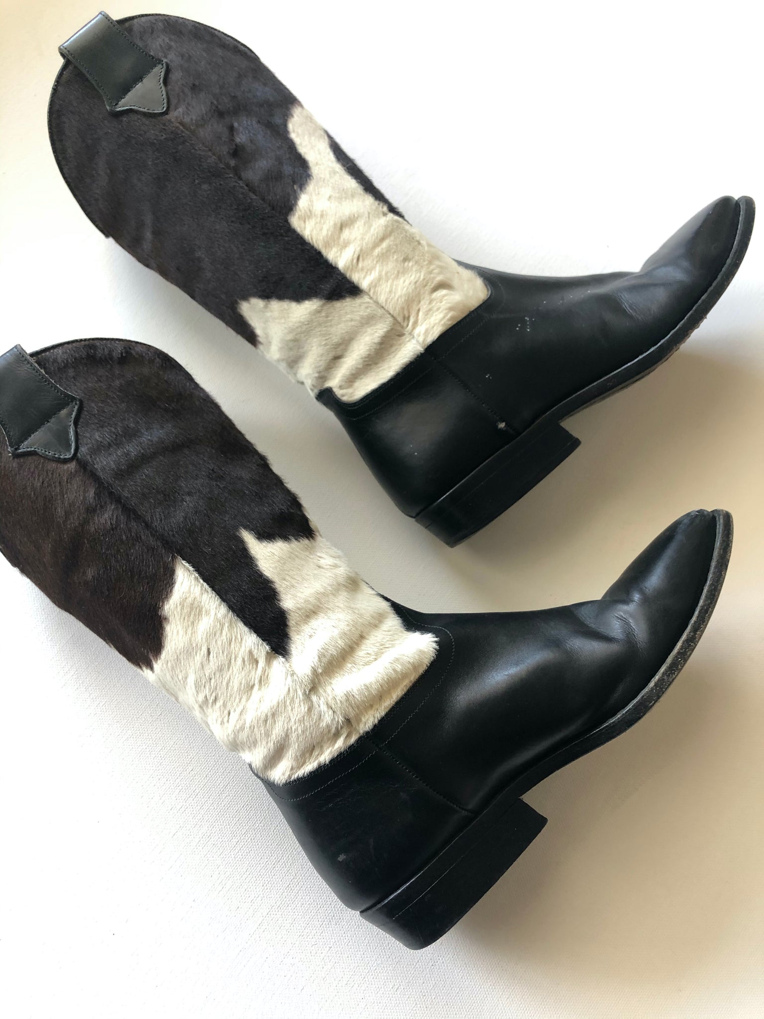 VINTAGE: Western Boots - Cow Print