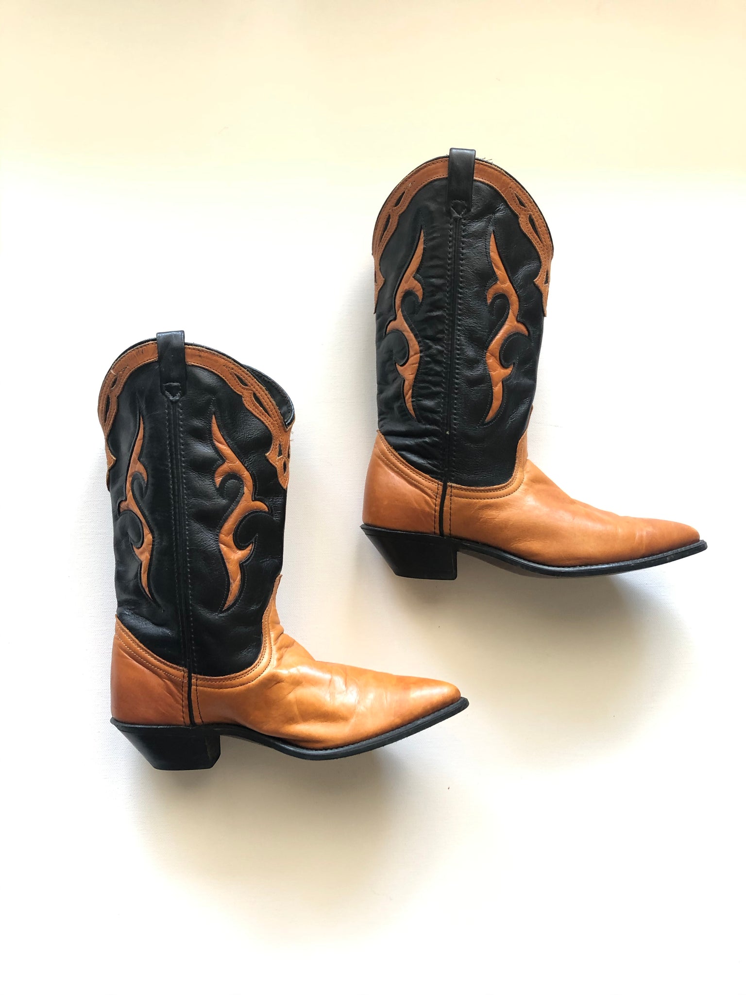 VINTAGE: Western Boots - Black & Camel