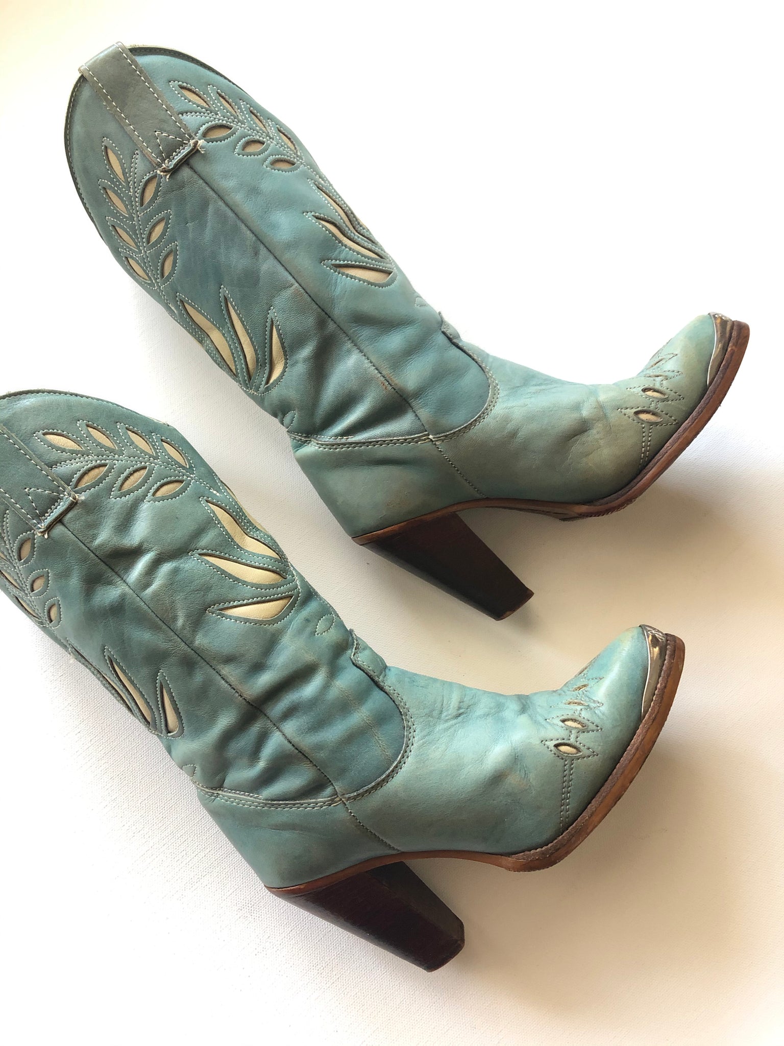 VINTAGE: Western Boots - Baby Blue