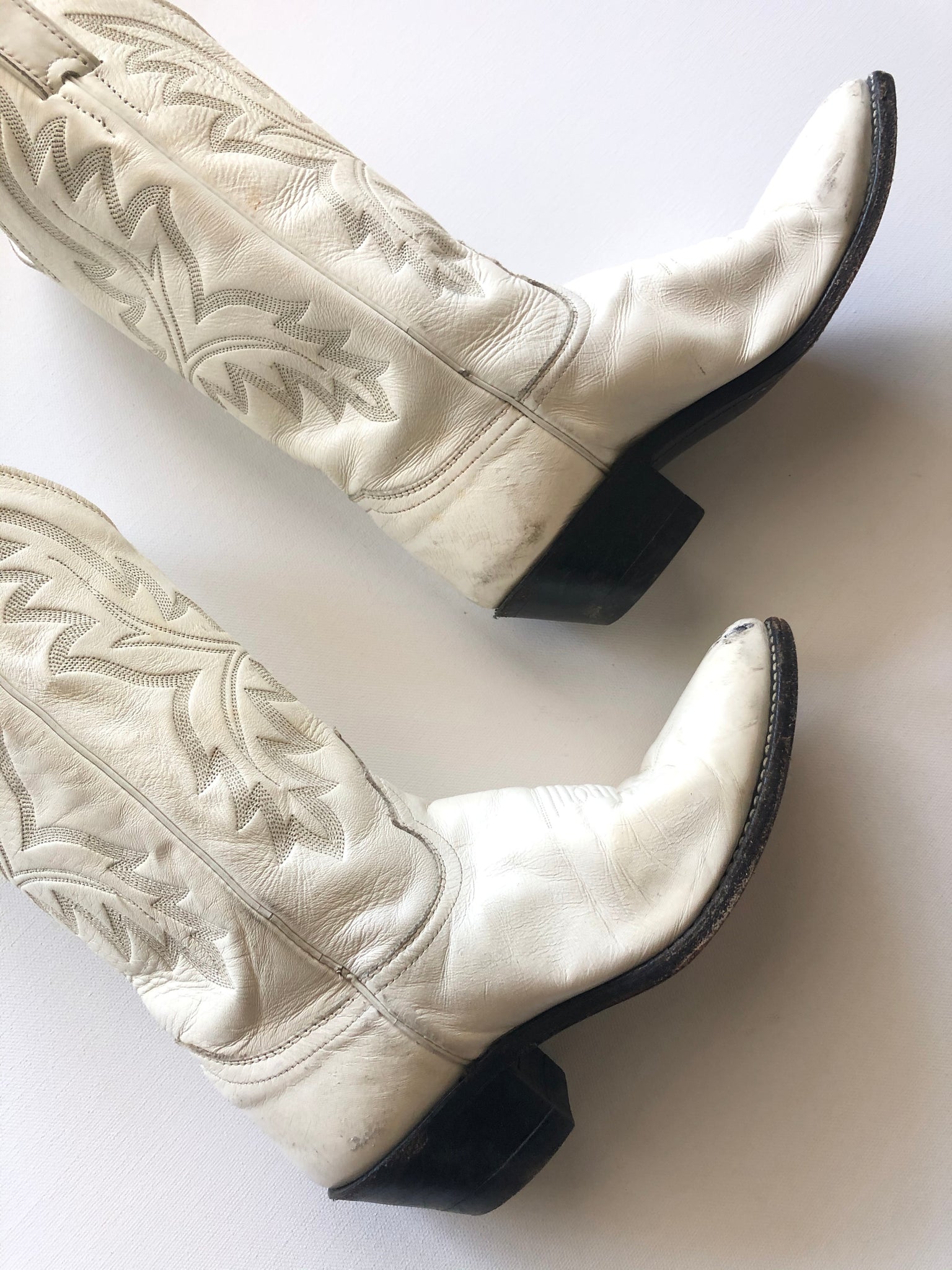VINTAGE: Western Boots - White