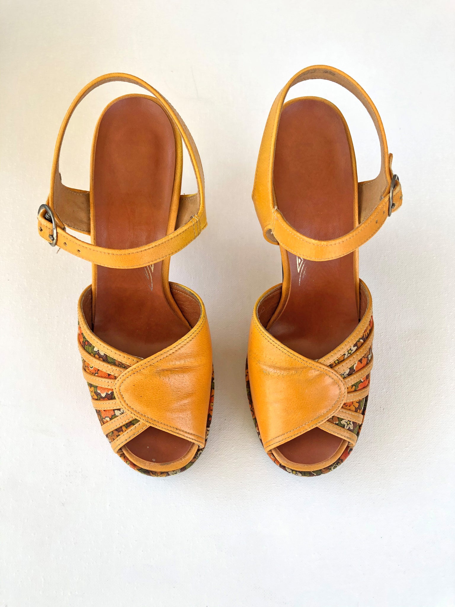 VINTAGE: Leather Platform Sandals - Orange Floral