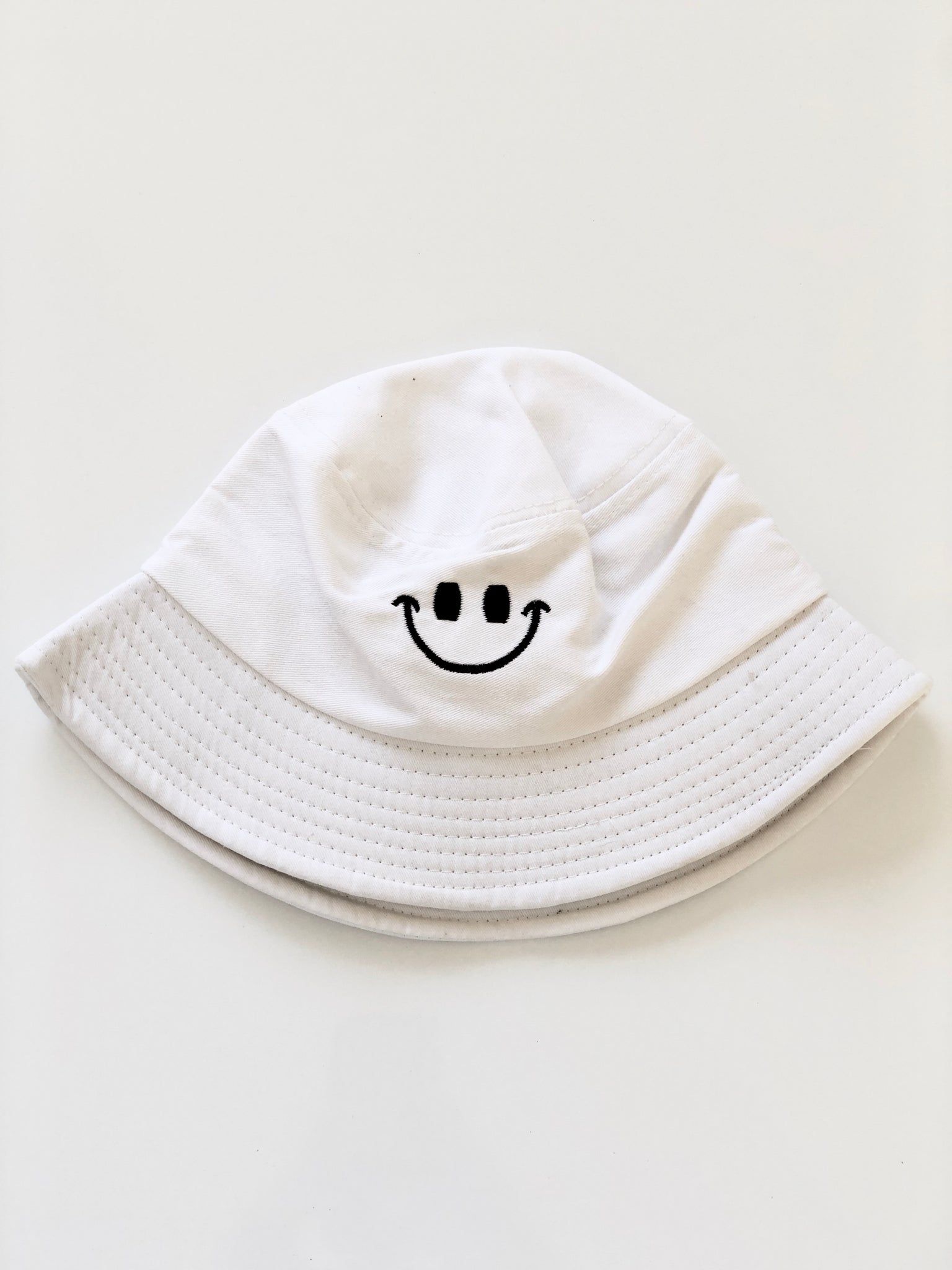 VINTAGE: White 2000's Bucket Hat