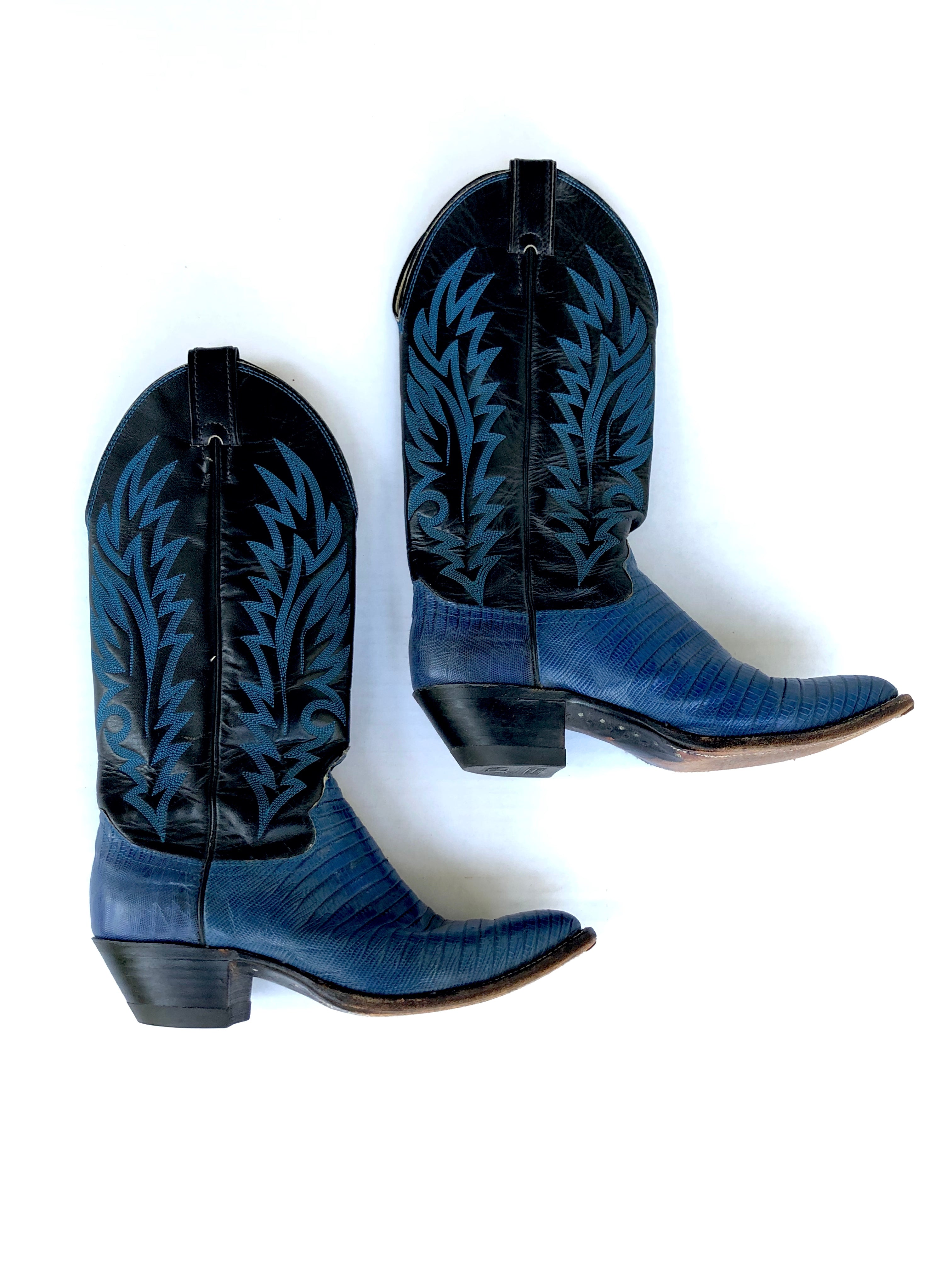 Women's Vintage 70's Justin Snakeskin Cowgirl Boots Leather Grey Blue –  Black Shag Vintage